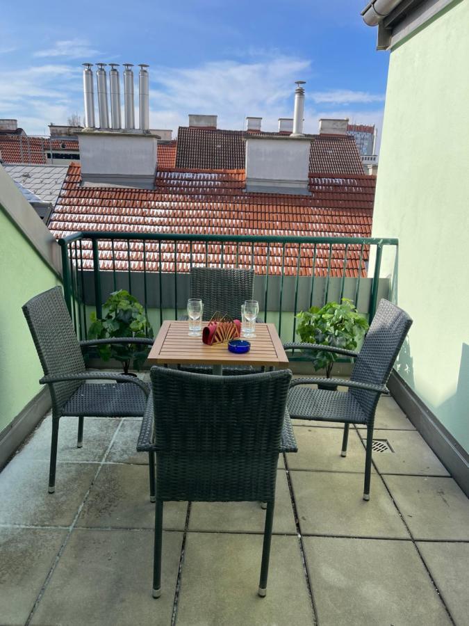 شقة Dachterrasse Fuer 4 Personen فيينا المظهر الخارجي الصورة